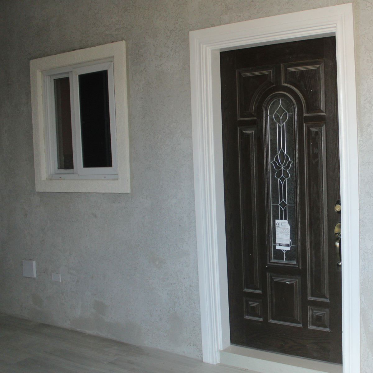 Diamond Stucco Mix on building