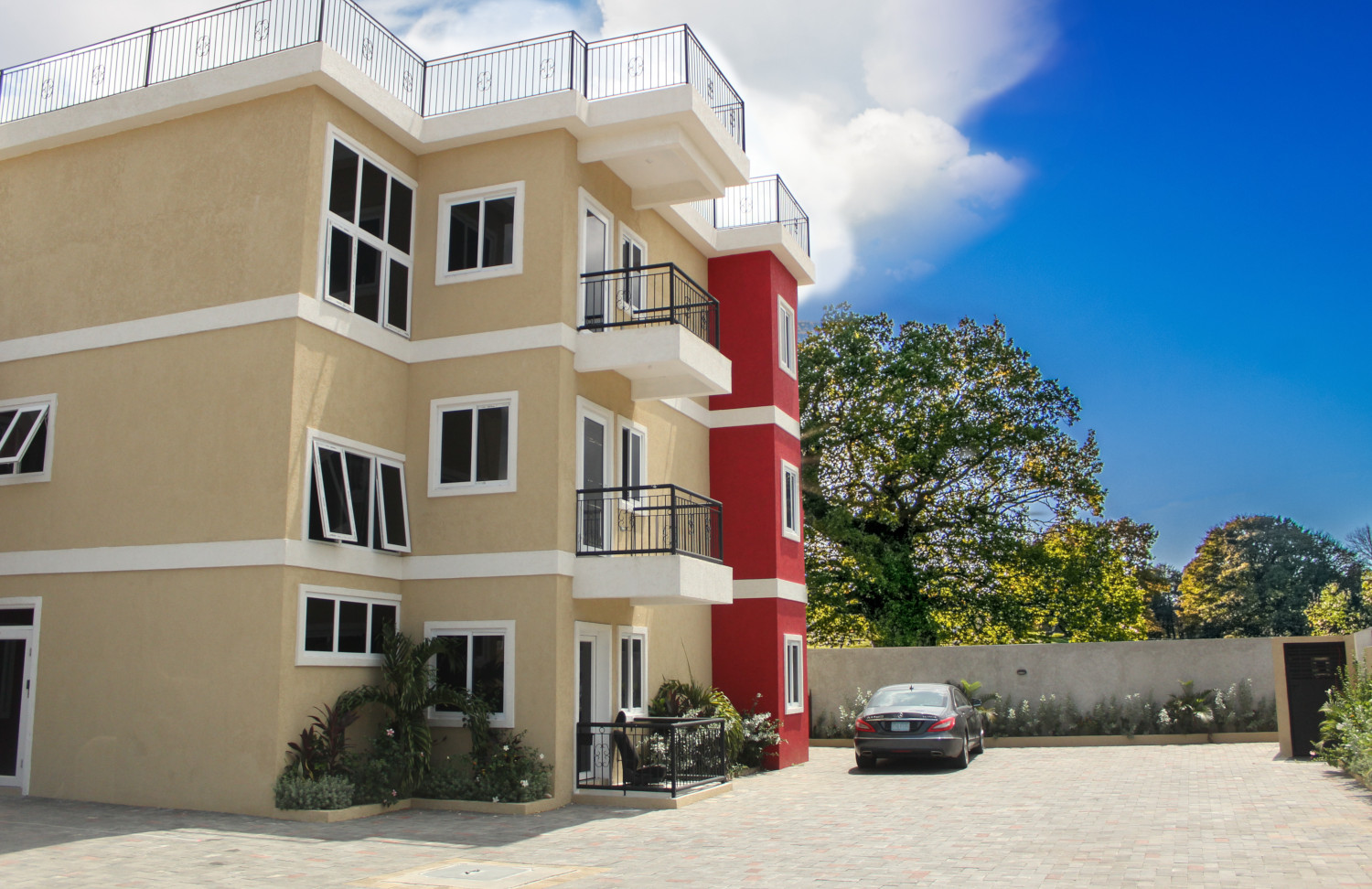 Diamond Paints Trowel-On Application